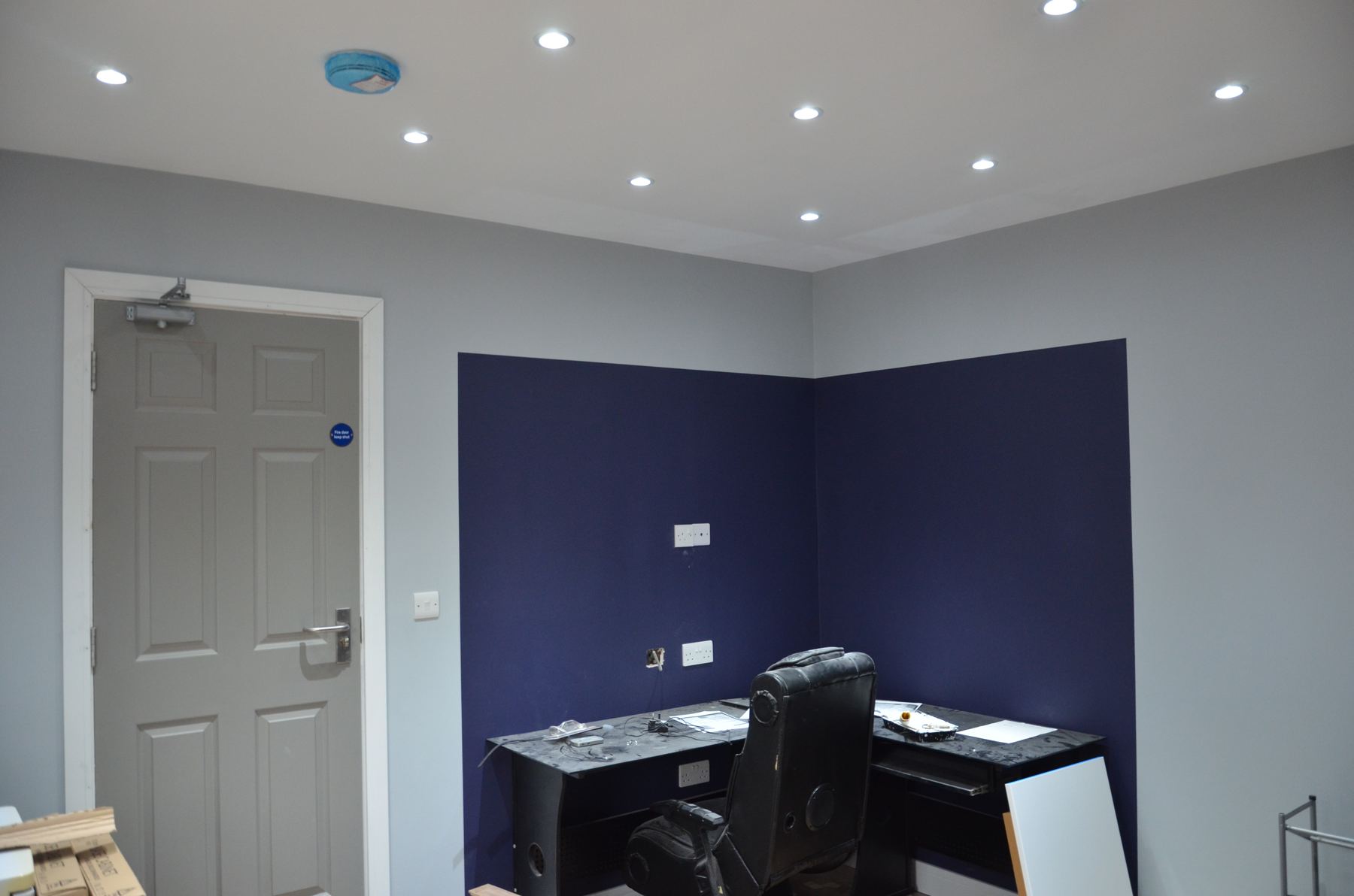 Room door and ceiling finish after refurbishment